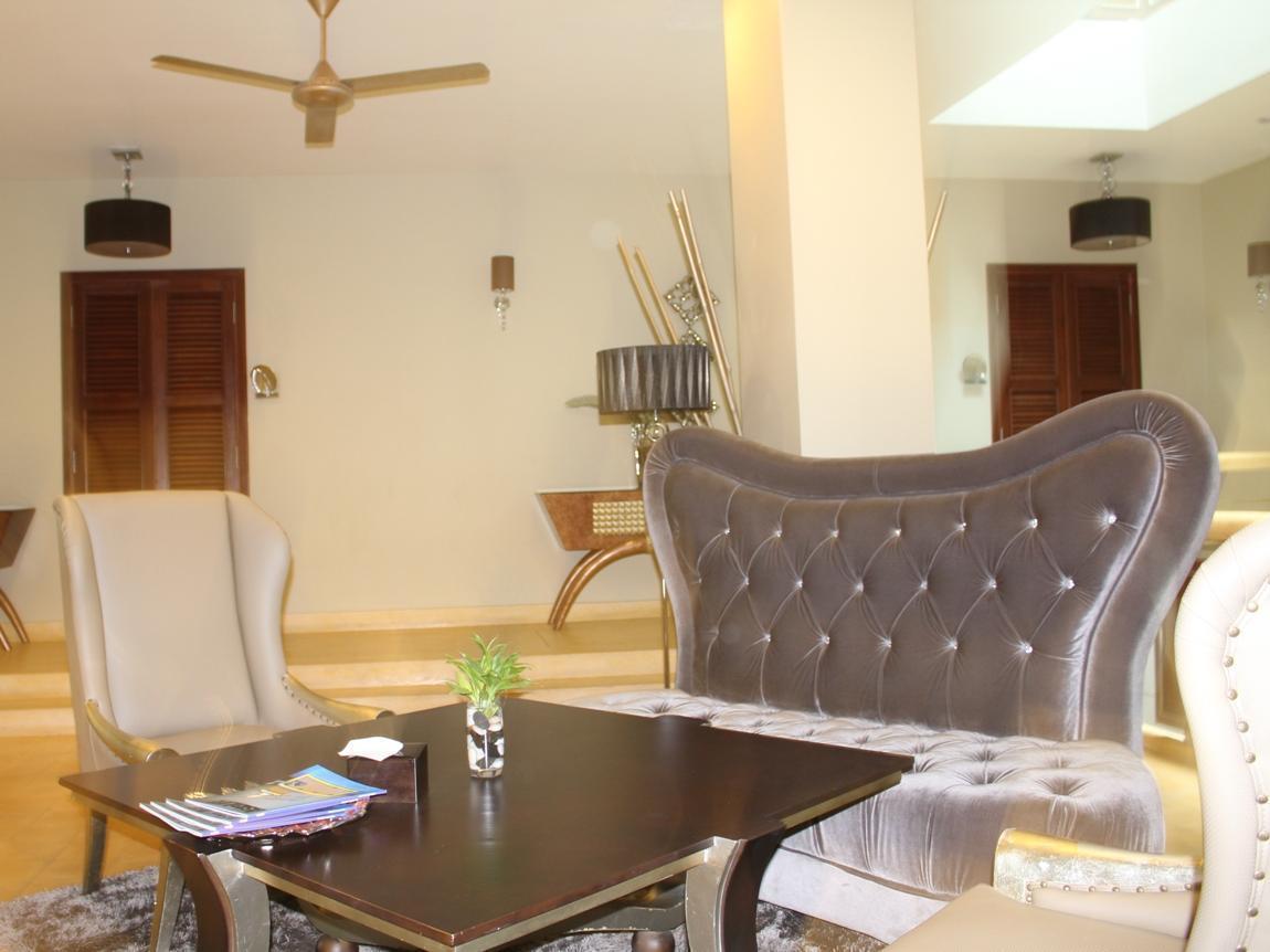 פנום פן Riverview Cambodia Boutique Hotel מראה חיצוני תמונה