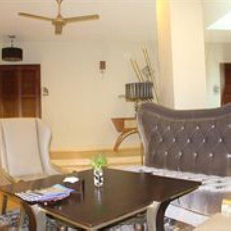פנום פן Riverview Cambodia Boutique Hotel מראה חיצוני תמונה