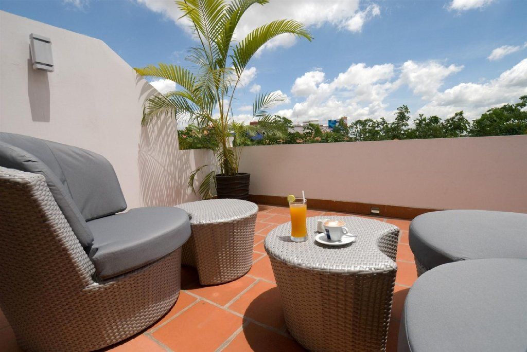 פנום פן Riverview Cambodia Boutique Hotel מראה חיצוני תמונה