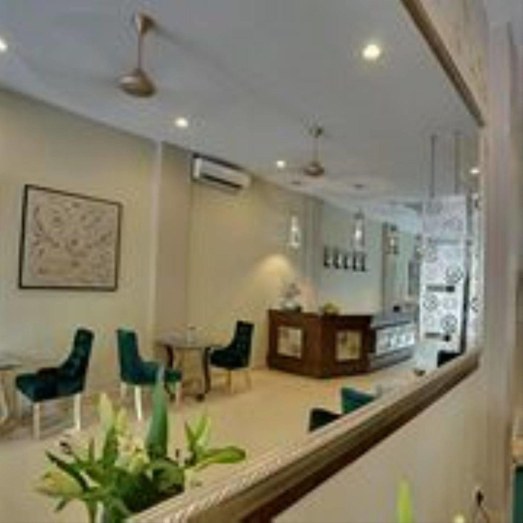 פנום פן Riverview Cambodia Boutique Hotel מראה חיצוני תמונה