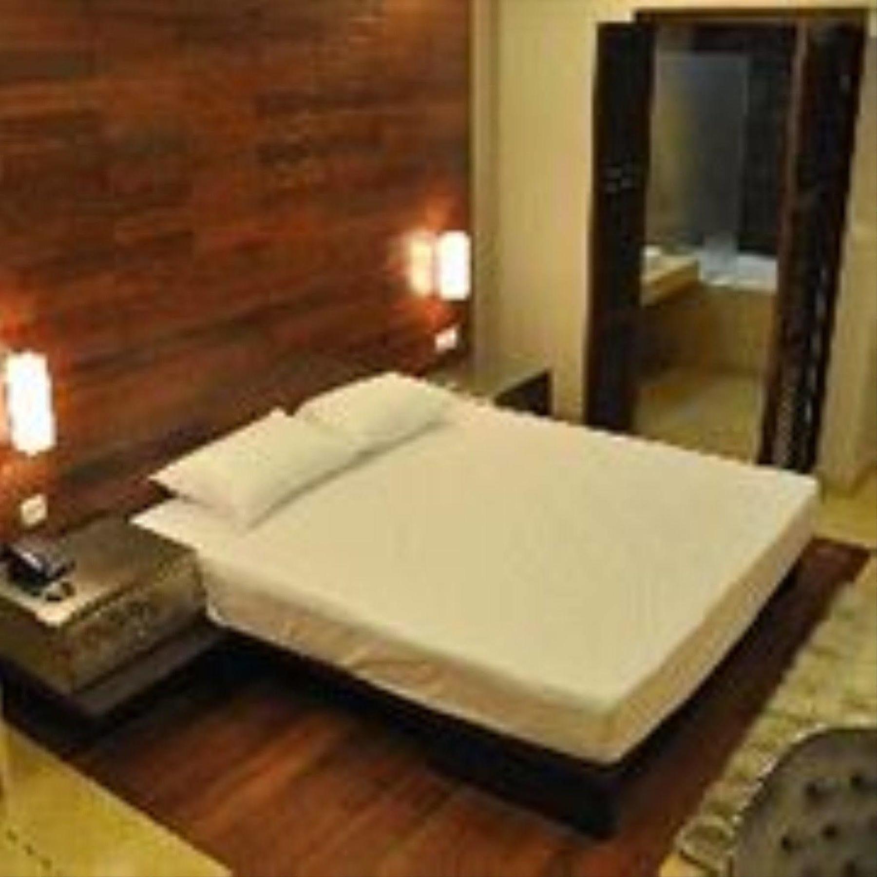 פנום פן Riverview Cambodia Boutique Hotel מראה חיצוני תמונה